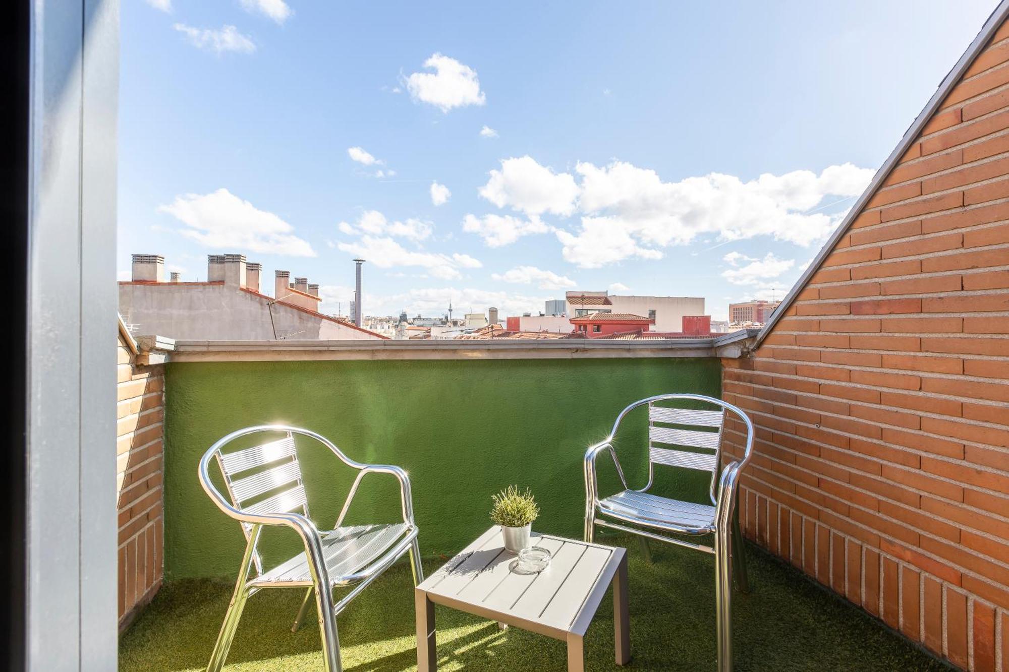 Ibis Styles Madrid Prado Hotel Exterior photo